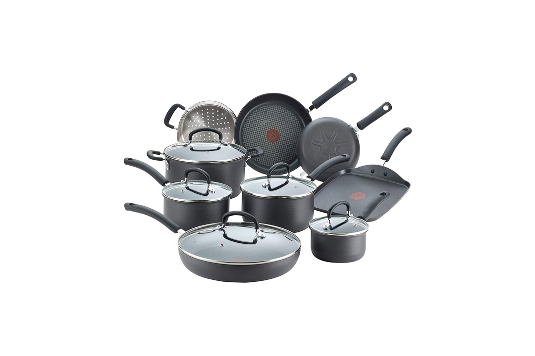 T-fal E765SE Ultimate Hard Anodized Scratch Resistant Titanium Cookware Set